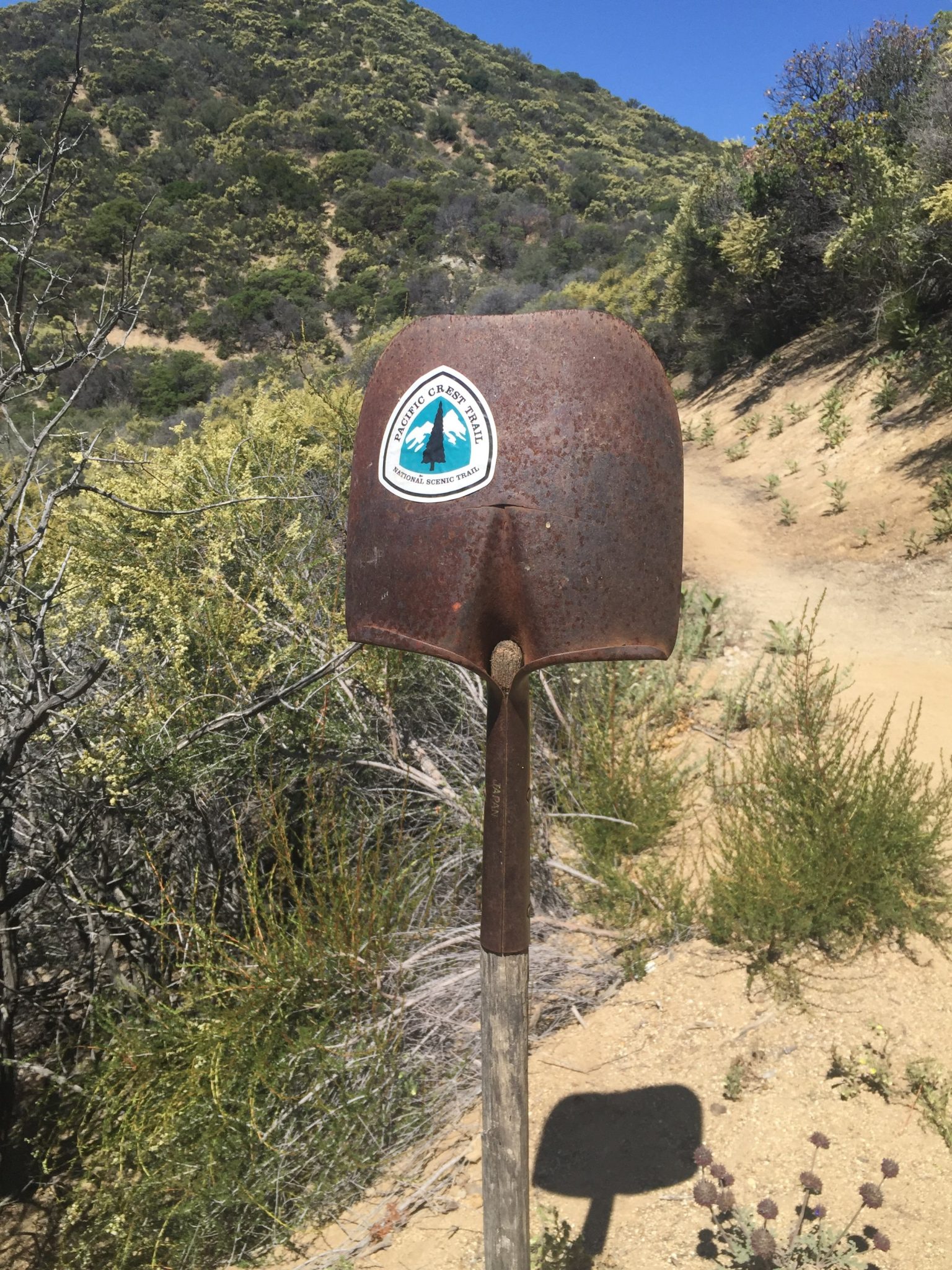 Spade trail marker