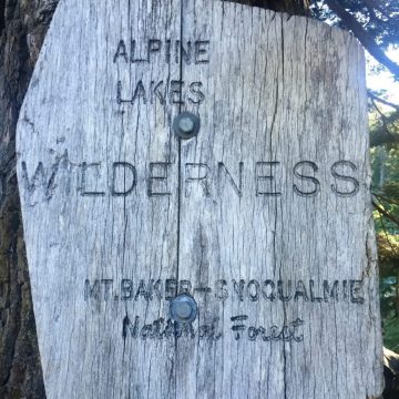 Sign marking boundary of Alpine Lakes Wilderness