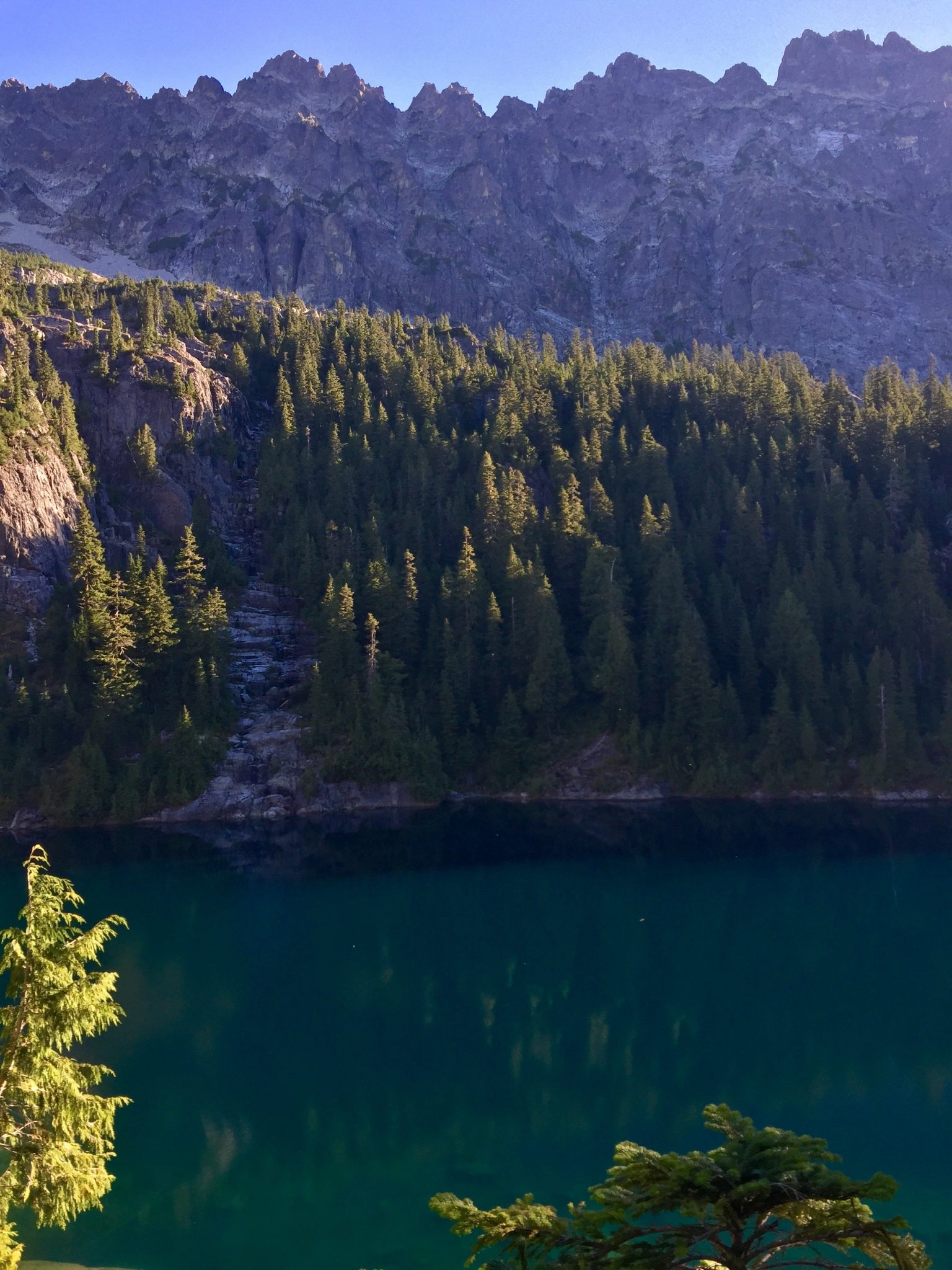 Deep green waters of Lake Ivanhoe