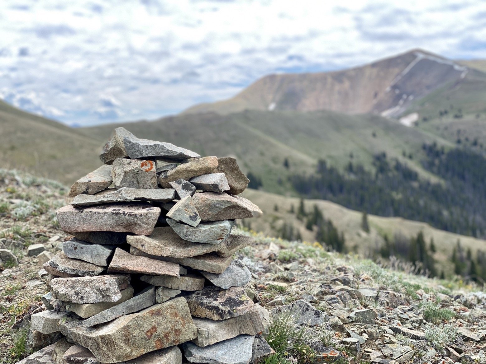 Cairn marks the way to Parkview Mountain