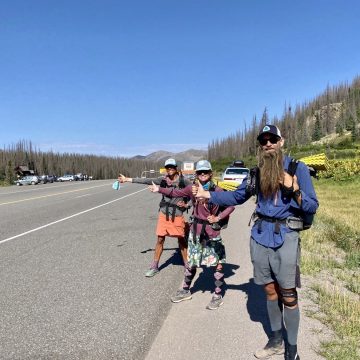Perfect hitchhiking formation
