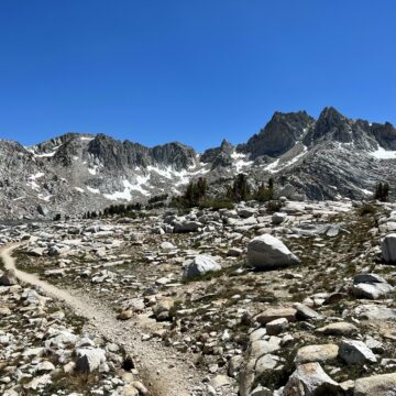 Trail leading to Silver Pass